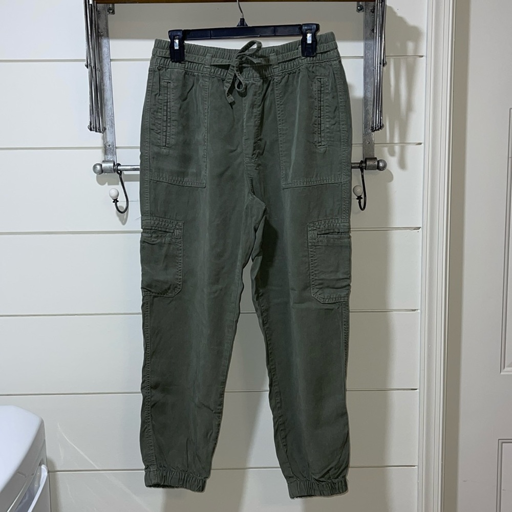 American Eagle joggers